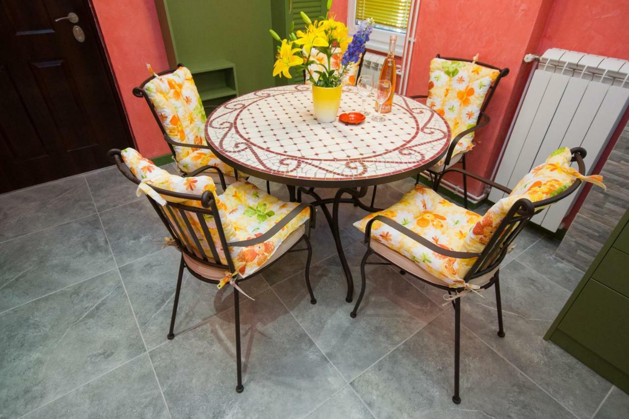 Romance Belgrado Exterior foto