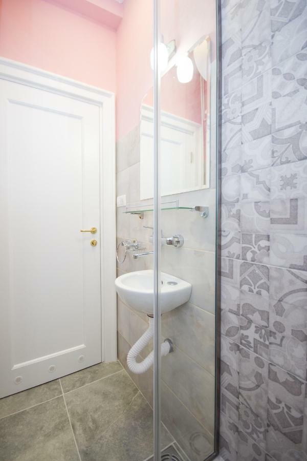 Romance Belgrado Exterior foto